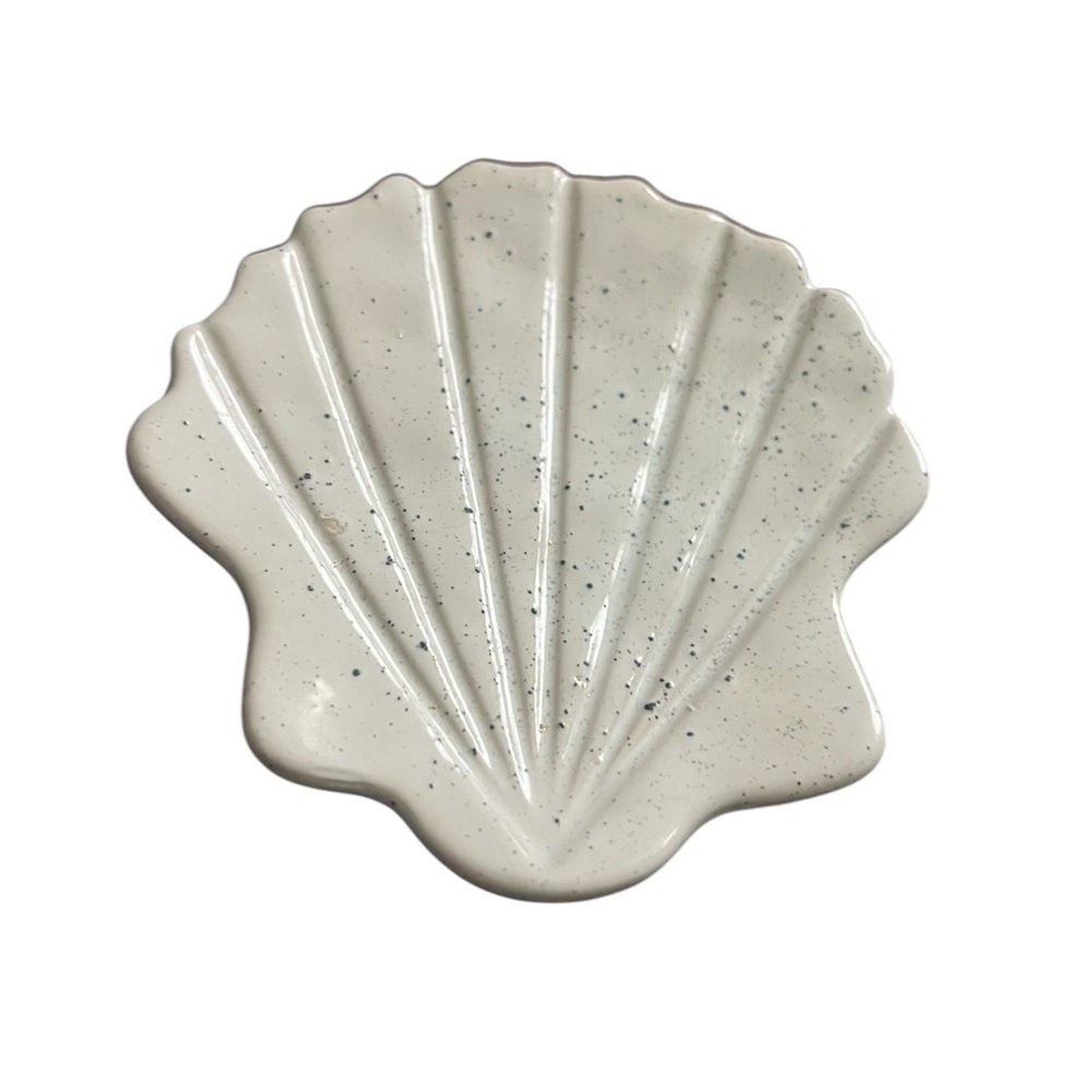 Seashell ceramic jewelry catch all